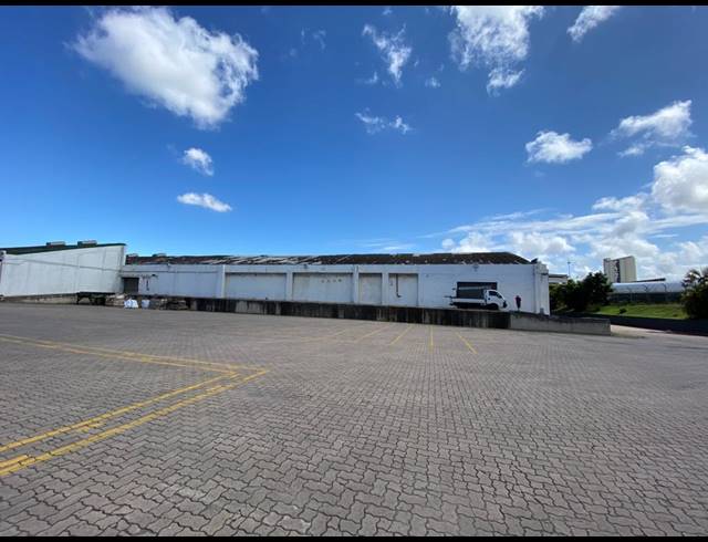 5,200M² WAREHOUSE TO LET IN MOBENI